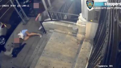 Полиция ищет мужчину, напавшего на российскую туристку и ее подругу в Манхэттене