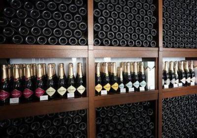 План продаж "Абрау-Дюрсо" не изменится после новых требований к шампанским винам