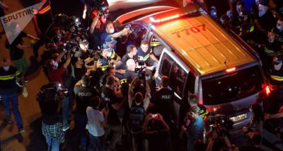 На проспекте Руставели опять беспорядки: полиция проводит задержания