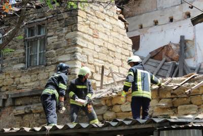 День разрушений в Одессе: произошли обвалы в двух зданиях, есть жертва