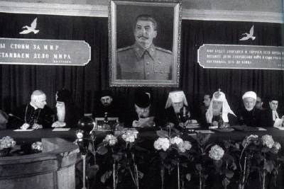 Колокольный звон: почему Сталин разрешил его, а Хрущев запретил