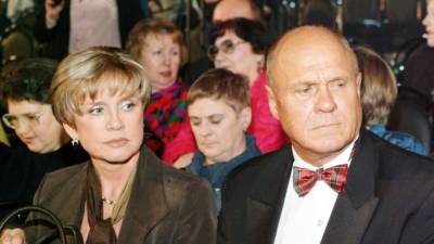 Вдова Алексея Баталова поддержала Веру Алентову после смерти Меньшова