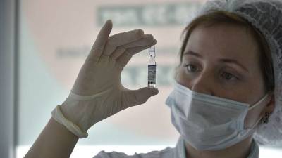Первые 11 детей вакцинировались от коронавируса в Москве