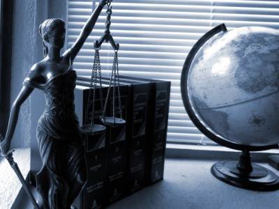 Юридические ассоциации призвали власти Беларуси прекратить преследование адвокатов