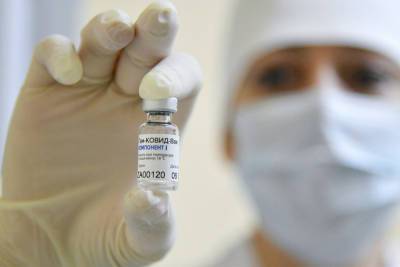 Первые 11 подростков получили прививку от COVID-19 – Учительская газета