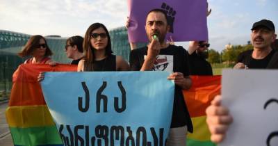 В Тбилиси ЛГБТ-парад перерос в побоище (ФОТО)