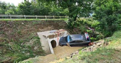 Потоп смыл автомобиль с семьей на Кубани, погибли мать с ребенком