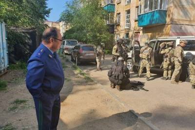 Полицейские задержали подозреваемого в расстреле пары на улице Горького в Чите