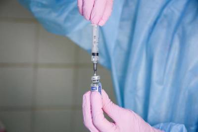 Роспотребнадзор прокомментировал заявление Андрушкевича о неэффективности вакцины «ЭпиВакКорона»