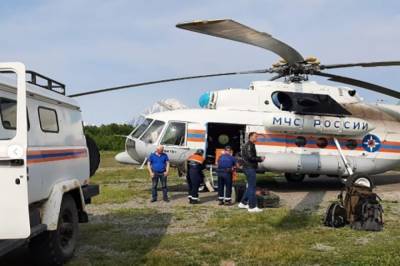 На Камчатке начали извлекать из воды тела погибших при крушении Ан-26