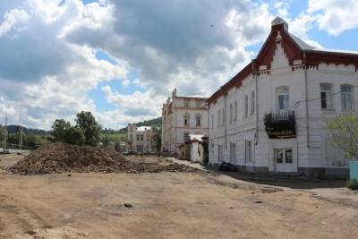 Реконструкцию площади в Сретенске остановили до приезда историков
