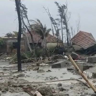 Шторм Эльза обрел статус урагана и направляется во Флориду