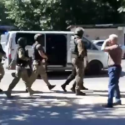 Отделение Сбербанка захвачено в Тюмени, в заложниках – три человека