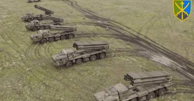 "Смерчи" и "Осы-АКМ": части ВСУ провели учения по отражения авиаударов на юге Украины (видео)