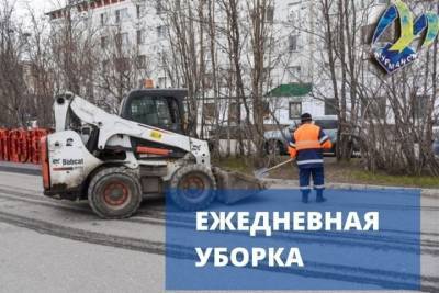 Более 134 кубометров смета убрано с улиц Мурманска за минувшие сутки