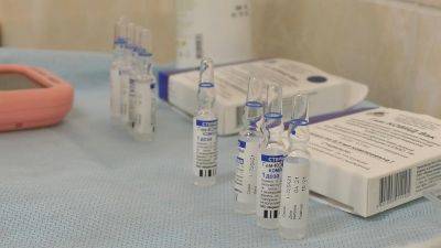Минпромторг представит помесячные планы по выпуску вакцин от коронавируса на 2021 год