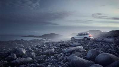 Volvo перейдет на выпуск премиальных электромобилей