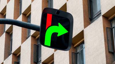На смену "красно-желто-зеленым" придут одноэкранные светофоры