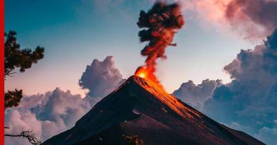 Как первым людям удалось выжить после крупнейшего извержения вулкана, выяснили ученые