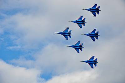 В небе над Уфой выступит пилотажная группа «Русские Витязи»