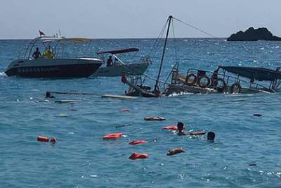 В Турции затонула яхта с 35 туристами