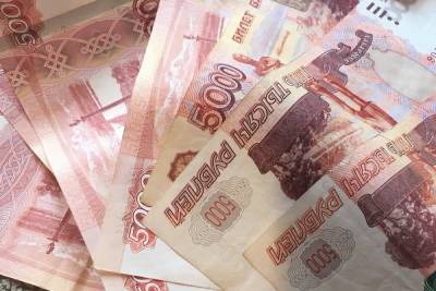 300 тысяч рублей потерял 55-летний житель Смоленска, поверив мошеннику