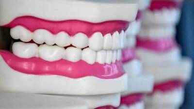 Стоматолог рассказал, какие проблемы решает плазмолифтинг десен