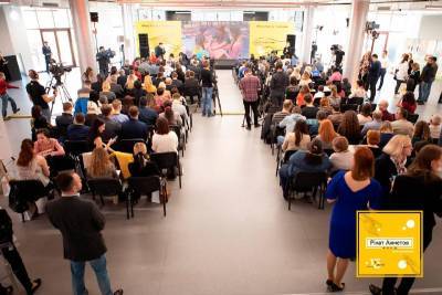 Фонд Рината Ахметова открыл крупнейший в Украине архив историй мирных жителей Донбасса