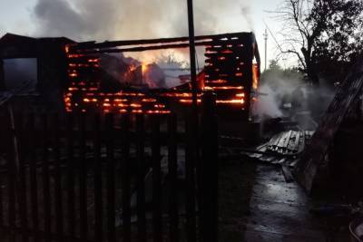 В Рязанском районе из-за заряжающегося смартфона сгорел дом
