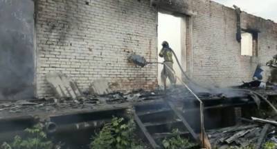 В Башкирии сгорел огромный склад