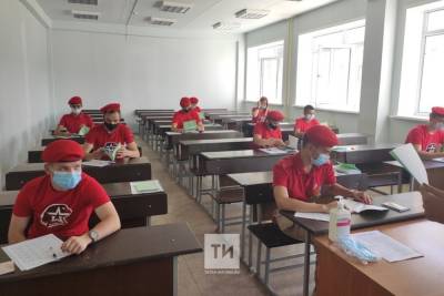 Более тысячи выпускников школ Татарстана поступают в военные вузы