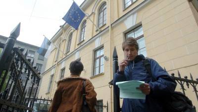 В МИД Эстонии пообещали ответить России на высылку консула