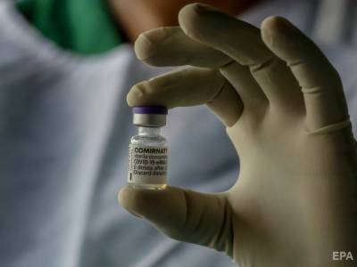 Минздрав расследует возможную торговлю вакциной Pfizer в киевской клинике