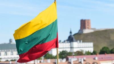 Литва сокращает численность посольства Беларуси