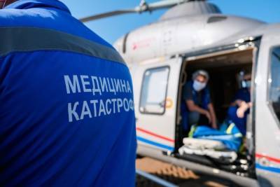 Астраханская санавиация эвакуировала с судна военнослужащую в коме