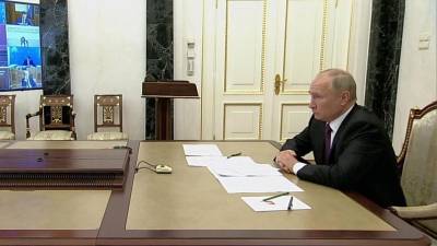 Самые горячие темы обсудил Владимир Путин на большом совещании с правительством
