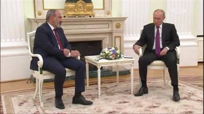 Пашинян поблагодарил Путина за доставку вакцины "Спутник V" в Армению