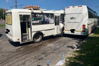 Пять человек пострадали в ДТП с автобусами в Курске
