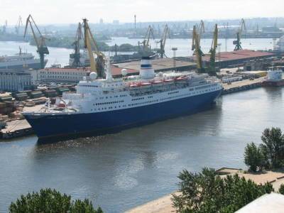Минтранс заинтересован переездом морского порта из Петербурга в Усть-Лугу