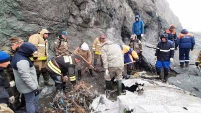 Поиск жертв крушения Ан-26 на Камчатке продолжается — фото с места трагедии