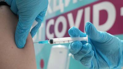 Глава ВОЗ заявил о победе новых штаммов COVID-19 в гонке с вакцинами