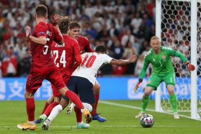 Моуринью отреагировал на скандальное пенальти в матче Англия — Дания