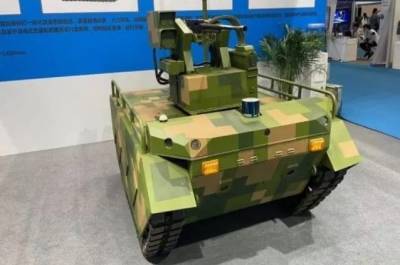 Китай представил на выставке новые сухопутные, морские и воздушные боевые роботы (ФОТО)