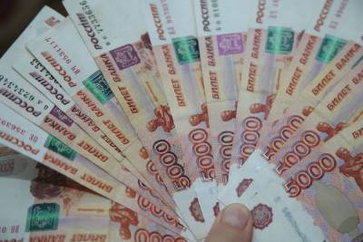 Минфин предложил увеличить страховые взносы с зарплат свыше 122 тысяч рублей