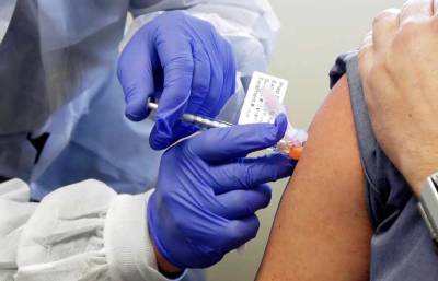 В МИД Франции призвали не признавать вакцины от коронавируса из России и Китая