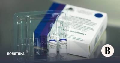 Франция призвала европейских партнеров не признавать вакцины из России и Китая