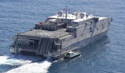 США направили в Черное море транспортно-десантный корабль