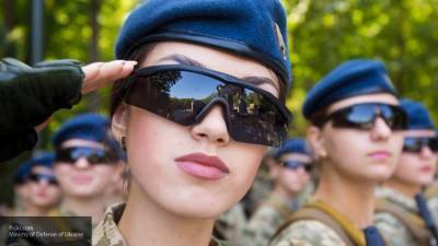 Странная форма украинских женщин-военнослужащих рассмешила норвежцев