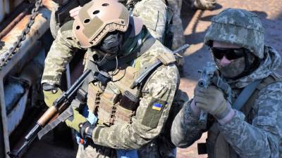 ВСУ и солдаты НАТО провели учения с симуляцией боевых действий в Донбассе