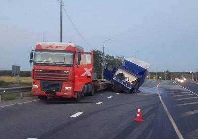 В Путятинском районе столкнулись два грузовых автомобиля